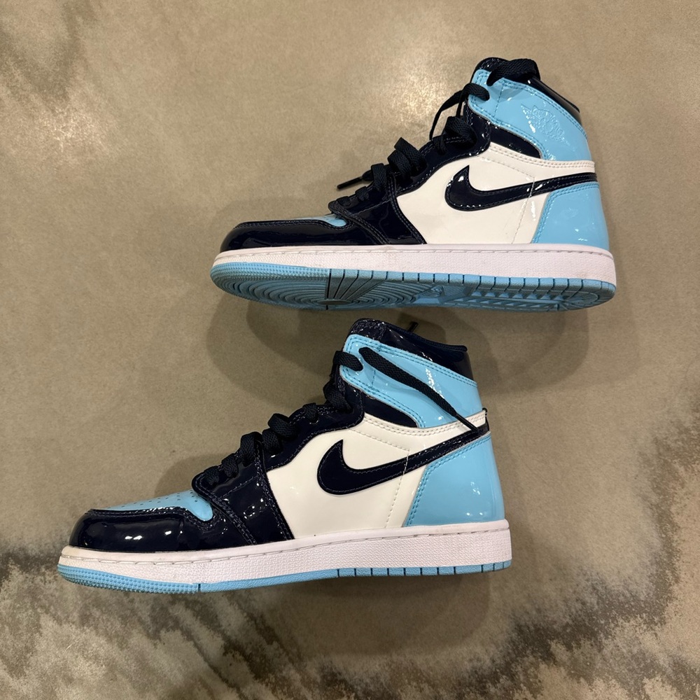 Air Jordan 1 Retro High OG 'Blue Chill' - Women’s 8, Men’s 6.5 - Picture 4 of 12
